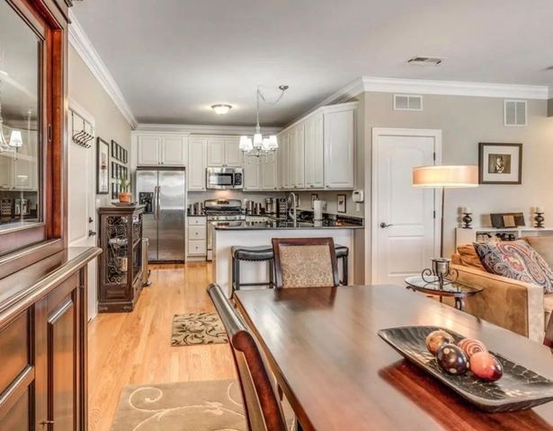 160 School 5-2, Waltham, MA 02451