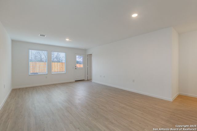 5750 Repeating Way, Von Ormy, TX 78073