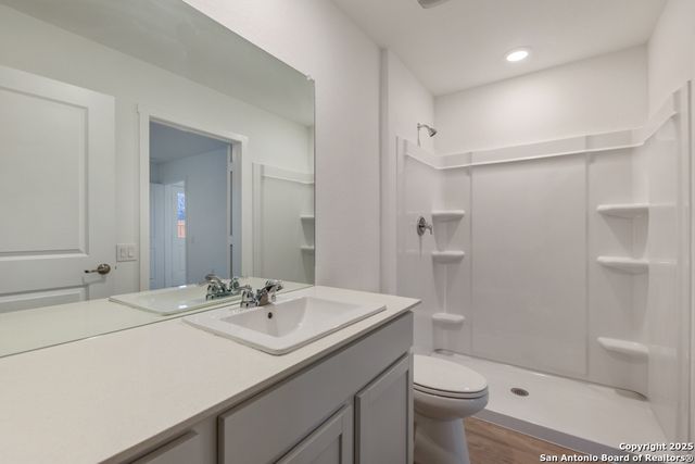 5750 Repeating Way, Von Ormy, TX 78073