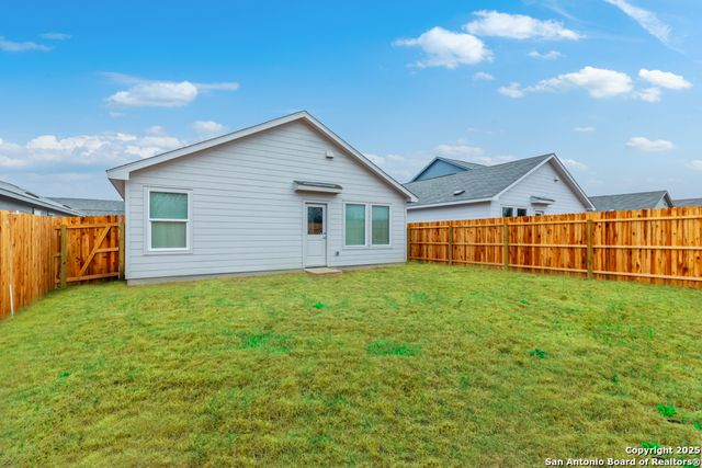 5750 Repeating Way, Von Ormy, TX 78073