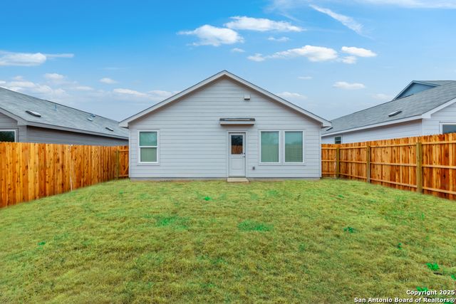 5750 Repeating Way, Von Ormy, TX 78073