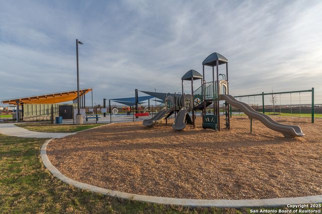 5750 Repeating Way, Von Ormy, TX 78073