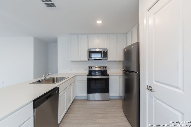 5750 Repeating Way, Von Ormy, TX 78073