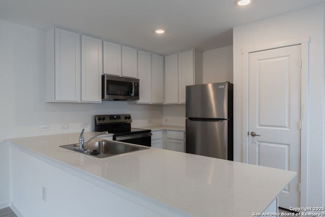 5750 Repeating Way, Von Ormy, TX 78073