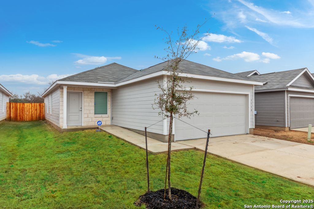 5750 Repeating Way, Von Ormy, TX 78073