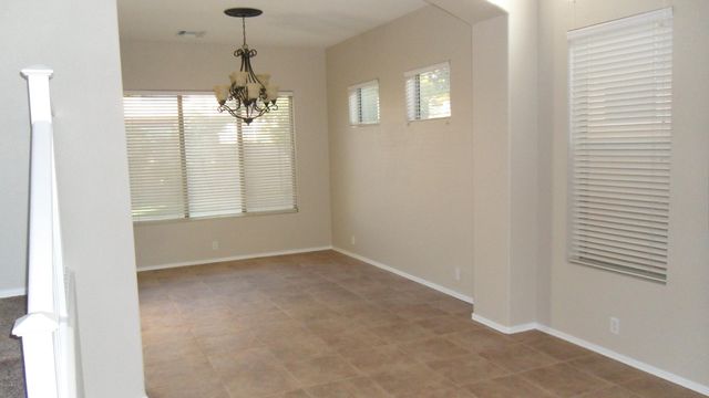 9008 W QUAIL Avenue, Peoria, AZ 85382
