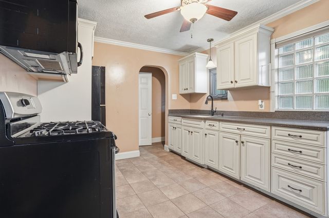 1105 Gary AVENUE, Clairton, PA 15025