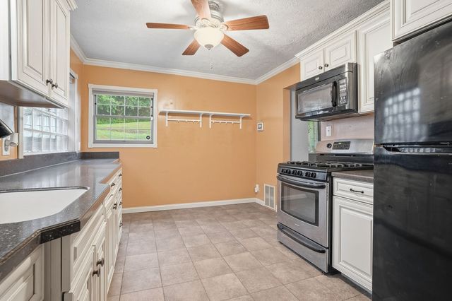 1105 Gary AVENUE, Clairton, PA 15025