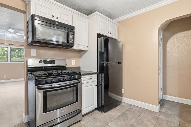 1105 Gary AVENUE, Clairton, PA 15025