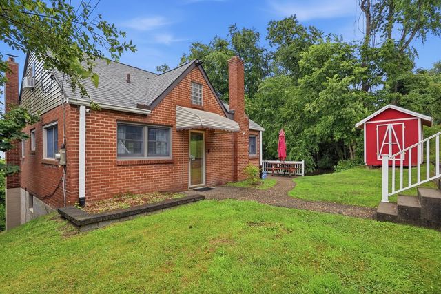 1105 Gary AVENUE, Clairton, PA 15025