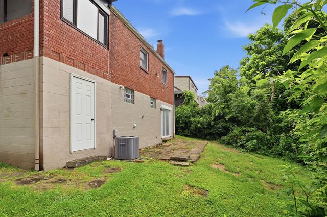 1105 Gary AVENUE, Clairton, PA 15025