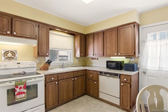 2393 Maple Avenue, Seaford, NY 11783