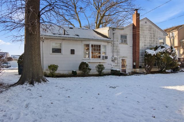 2393 Maple Avenue, Seaford, NY 11783