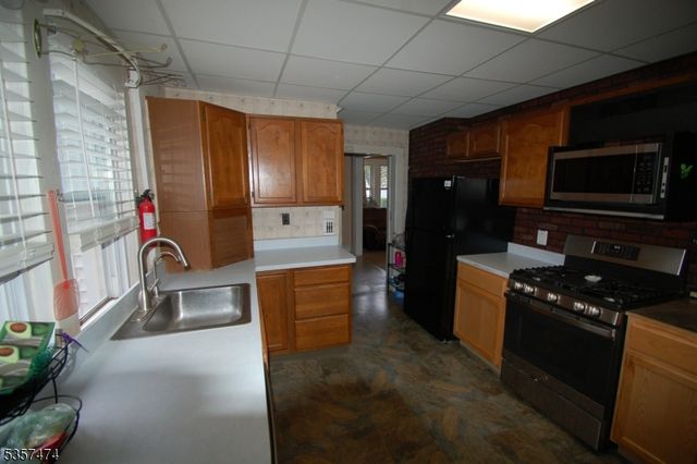 118 Golf Ave E, South Plainfield Boro, NJ 07080