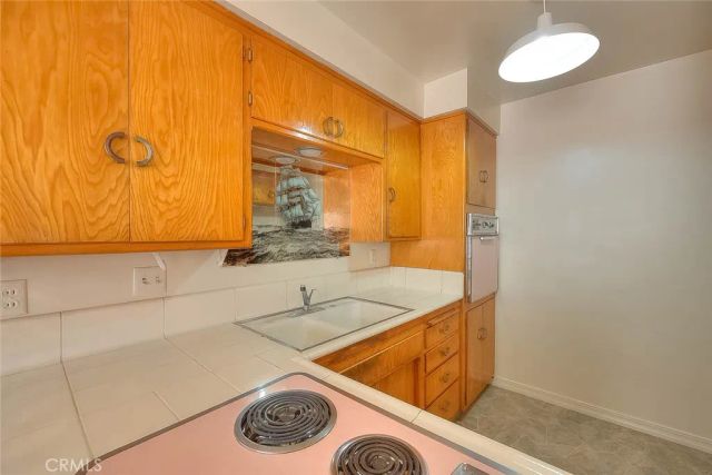 211 E California B7, Glendale, CA 91206