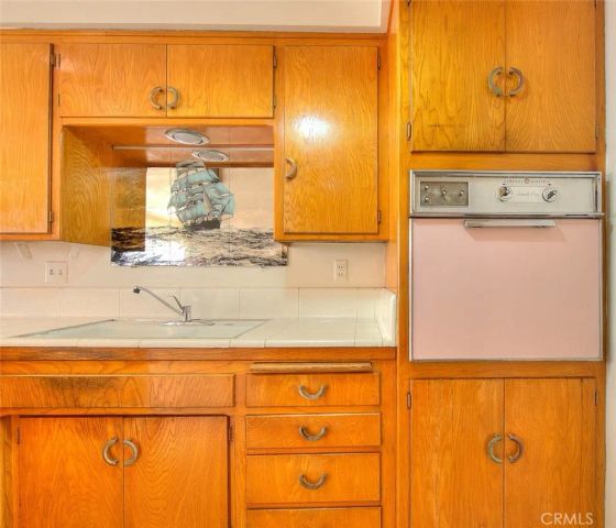 211 E California B7, Glendale, CA 91206