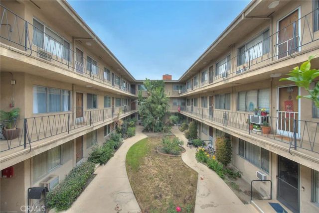 211 E California B7, Glendale, CA 91206