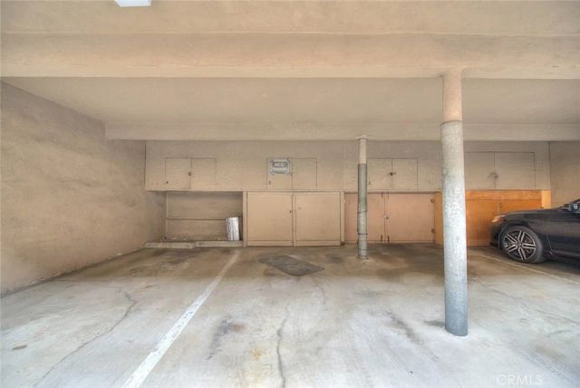 211 E California B7, Glendale, CA 91206
