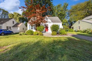 11 Farnham Road, West Hartford, CT 06119