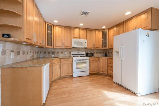 76 Coronado Street, Atlantic Beach, NY 11509