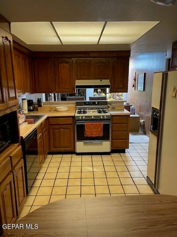 7141 Peach Tree Lane, El Paso, TX 79915