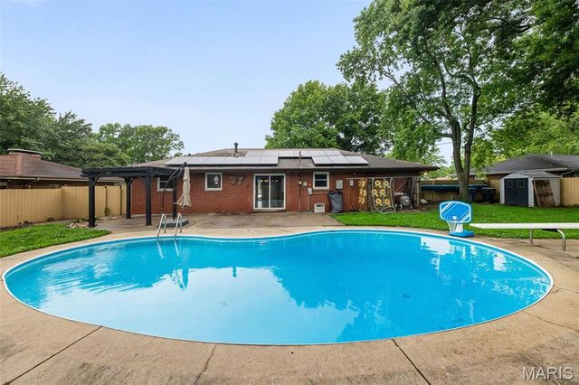 22 Buckingham Road, Belleville, IL 62226
