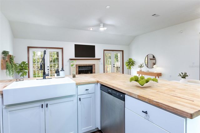 5208 SW 86TH TERRACE, Gainesville, FL 32608