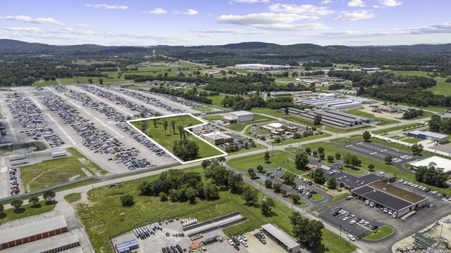 208 Maddox Simpson Pkwy, Lebanon, TN 37090