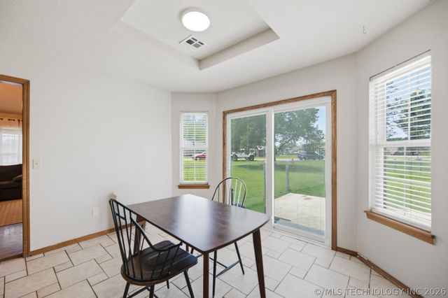 17621 E 80th Street North, Owasso, OK 74055