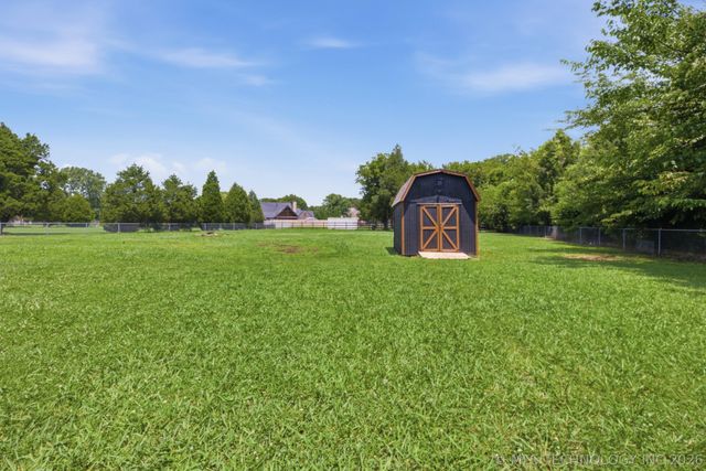 17621 E 80th Street North, Owasso, OK 74055