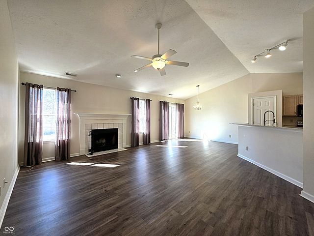 7009 Thousand Oaks Lane, Indianapolis, IN 46214