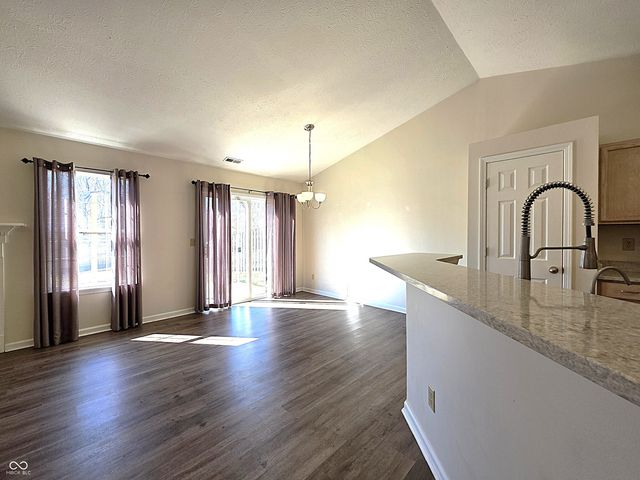 7009 Thousand Oaks Lane, Indianapolis, IN 46214