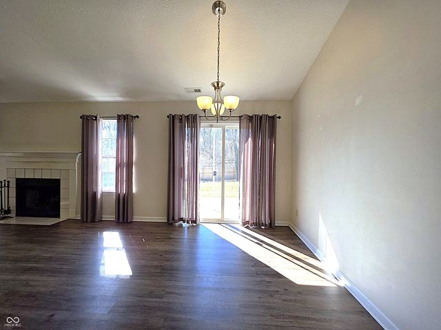 7009 Thousand Oaks Lane, Indianapolis, IN 46214