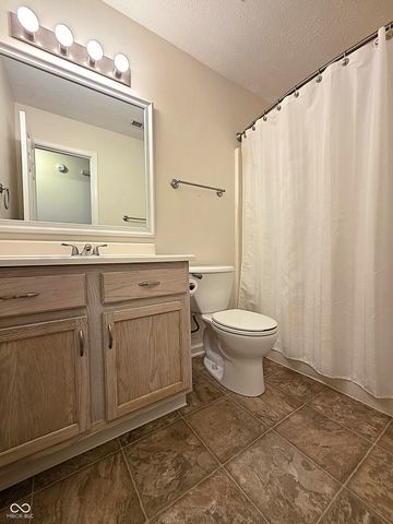 7009 Thousand Oaks Lane, Indianapolis, IN 46214