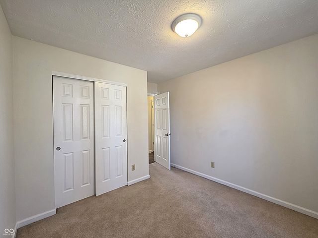 7009 Thousand Oaks Lane, Indianapolis, IN 46214