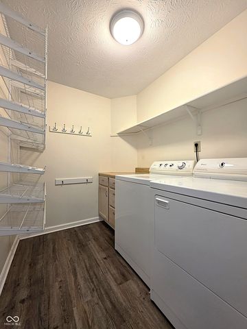 7009 Thousand Oaks Lane, Indianapolis, IN 46214