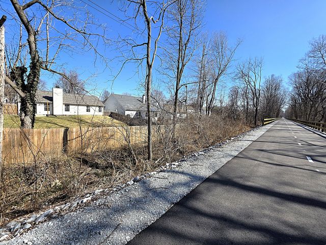 7009 Thousand Oaks Lane, Indianapolis, IN 46214