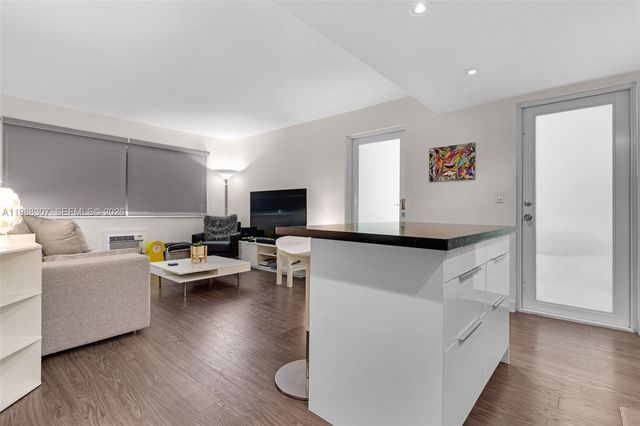 1117 Meridian Ave 5-1117, Miami Beach, FL 33139