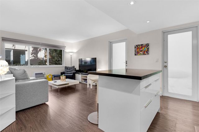 1117 Meridian Ave 5-1117, Miami Beach, FL 33139