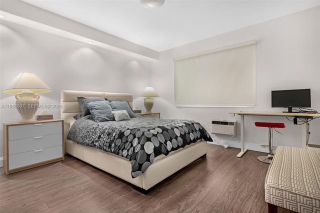 1117 Meridian Ave 5-1117, Miami Beach, FL 33139