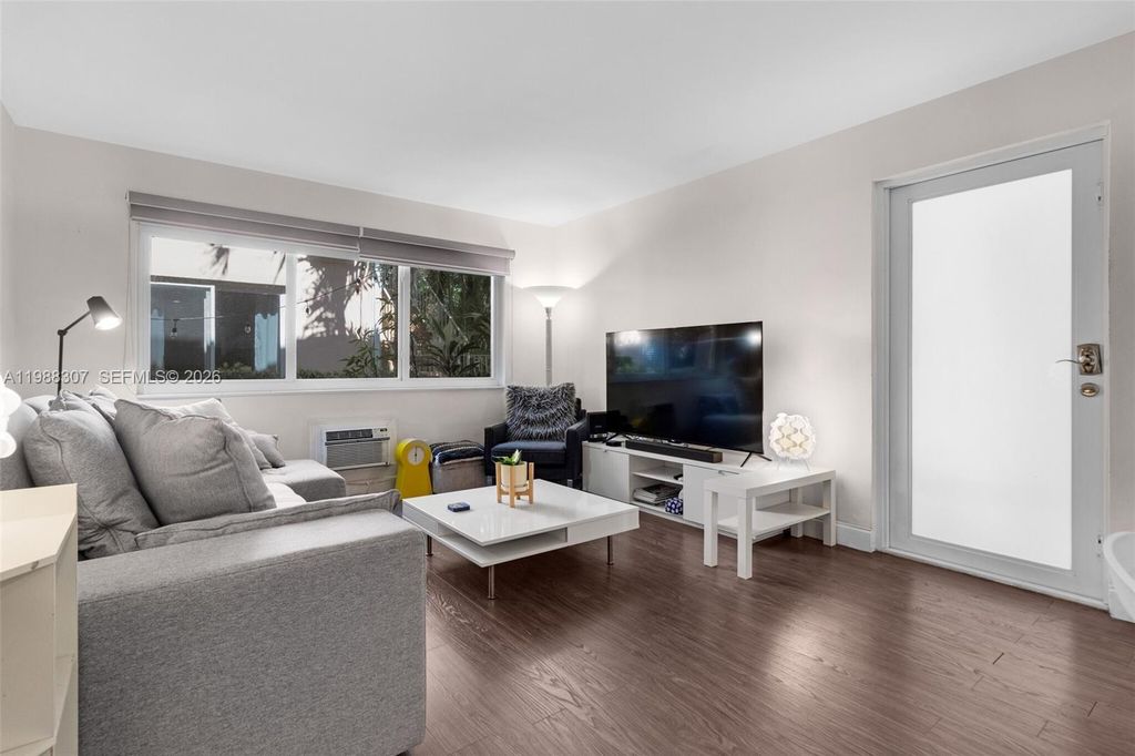 1117 Meridian Ave 5-1117, Miami Beach, FL 33139