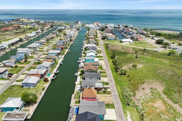 136 Port Saint Claire, Aransas Pass, TX 78336