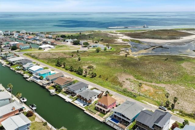 136 Port Saint Claire, Aransas Pass, TX 78336