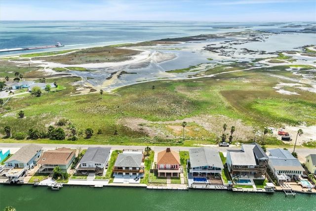 136 Port Saint Claire, Aransas Pass, TX 78336