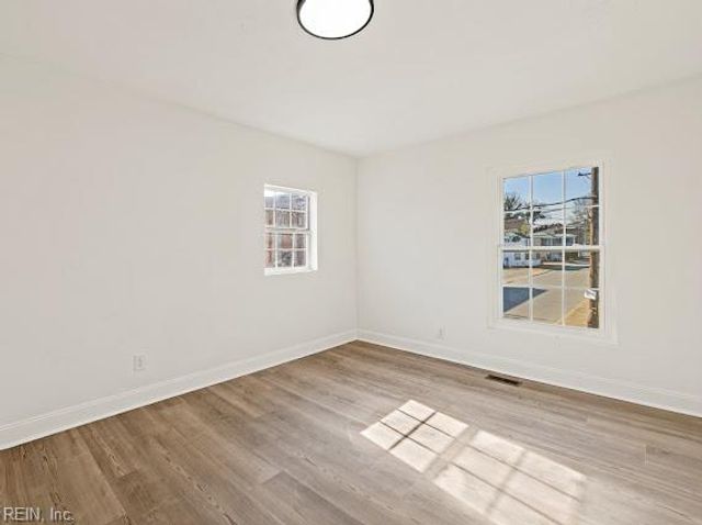 152 Lee ST, Suffolk, VA 23434