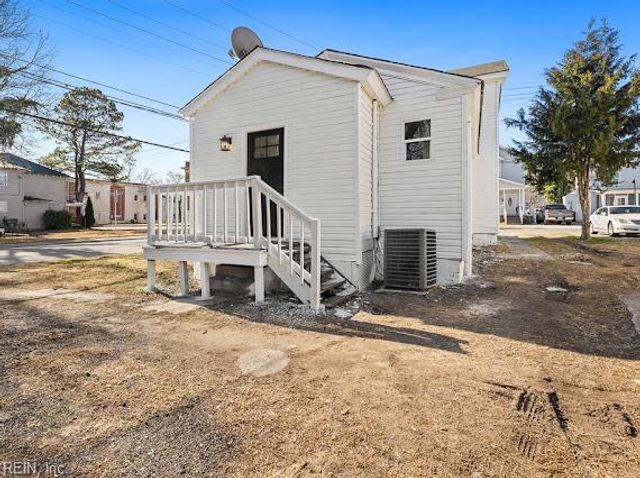 152 Lee ST, Suffolk, VA 23434