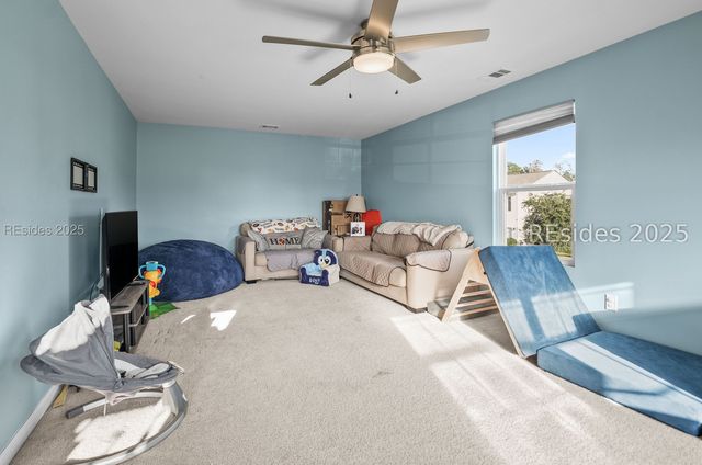 2 Keowee Ln, Beaufort, SC 29906