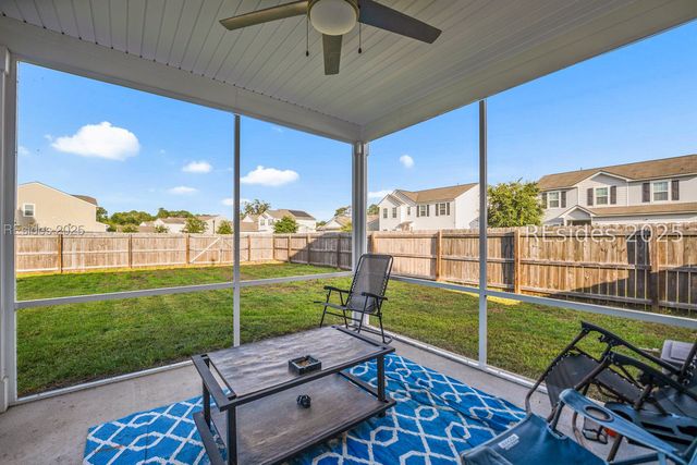 2 Keowee Ln, Beaufort, SC 29906