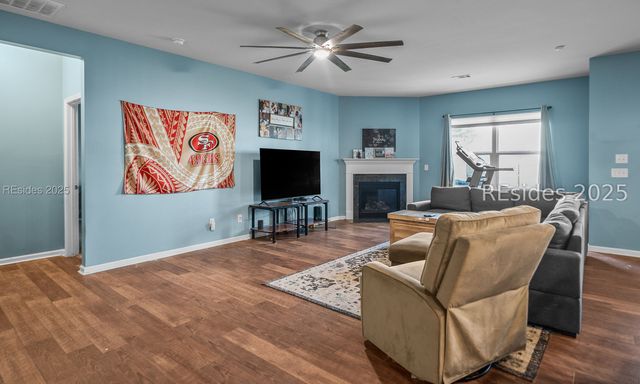 2 Keowee Ln, Beaufort, SC 29906