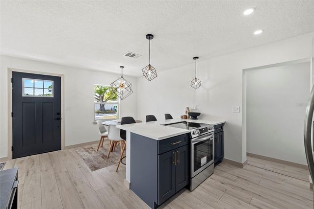 7331 36TH AVENUE N, St Petersburg, FL 33710